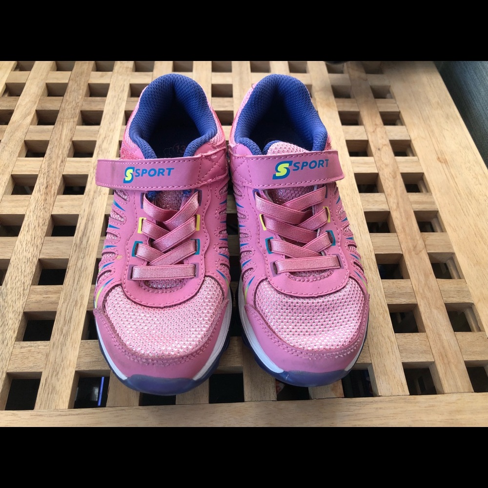 S Sport Girl’s Pink Tennis Shoes  Size 13 Like New
